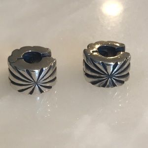 Pandora clips